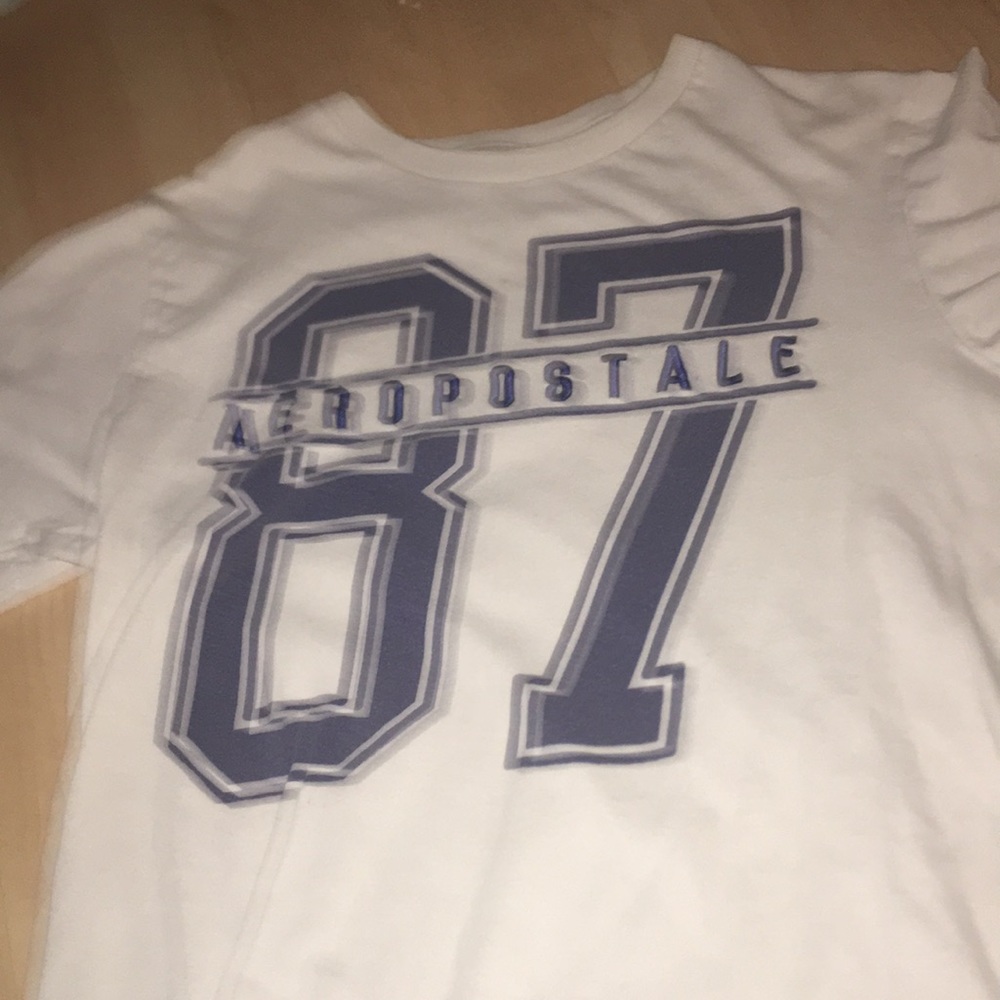 White Aeropostale shirt